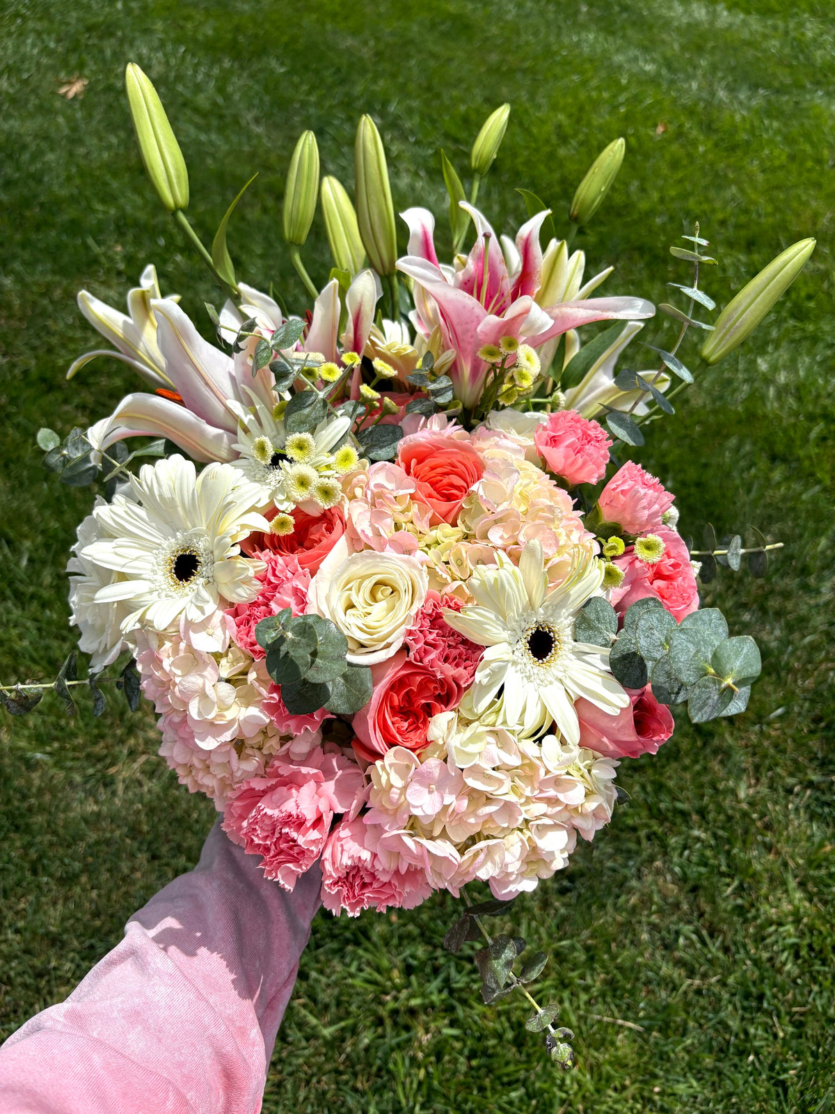 Signature Mixed Blooms Bouquet